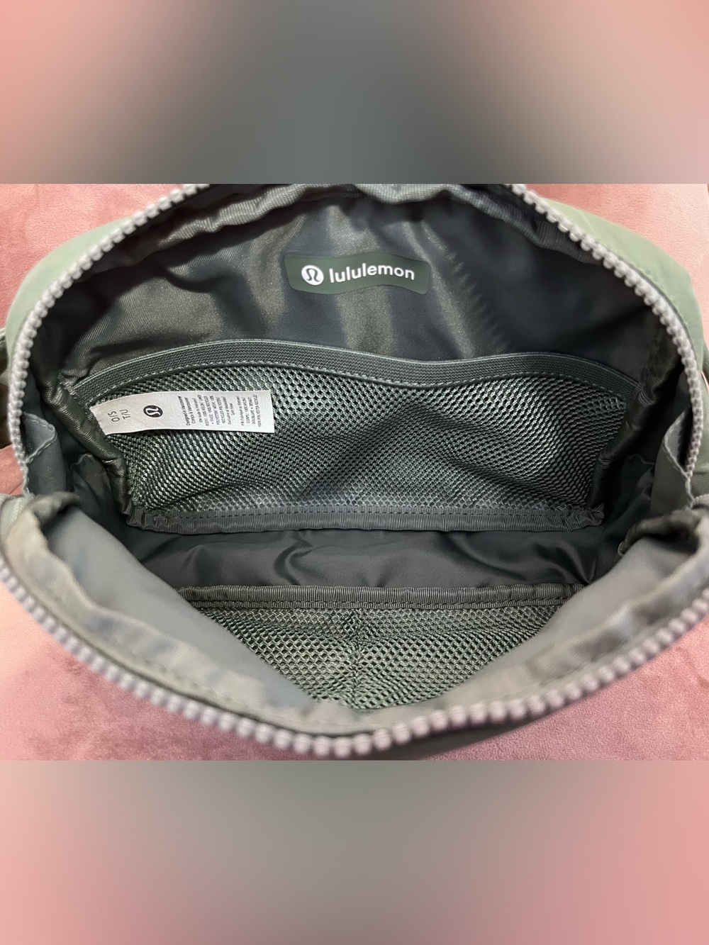 Lululemon Everywhere Belt Bag 2L & True Identity Card Case Bundle - Picture 13 of 15